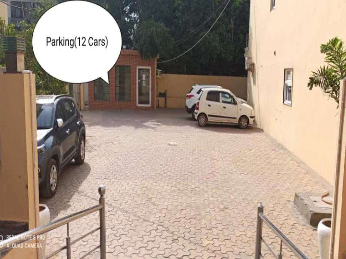 Oyo 74401 Aster Garden Suites Delhi  Esterno foto
