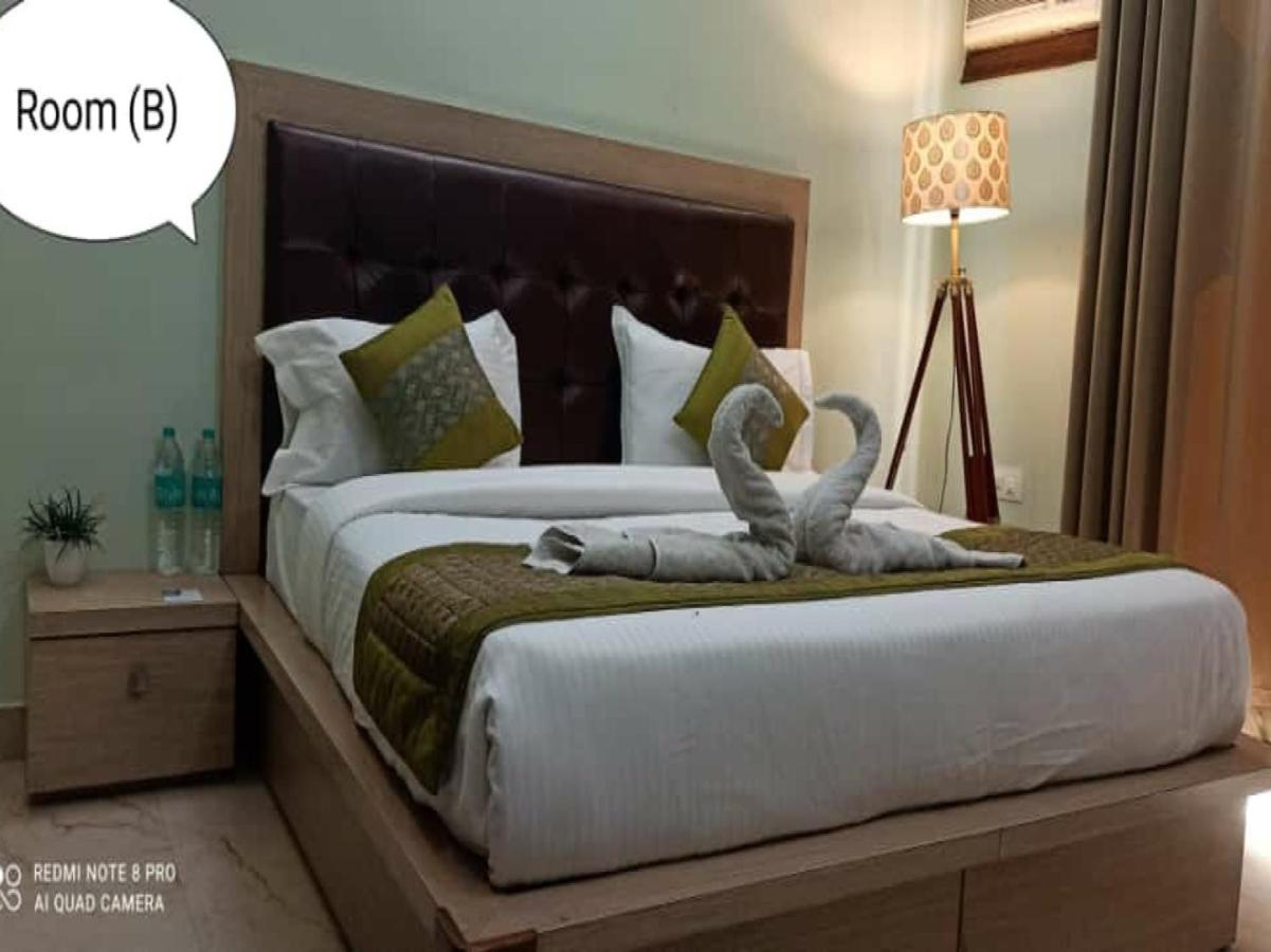 Oyo 74401 Aster Garden Suites Delhi  Esterno foto