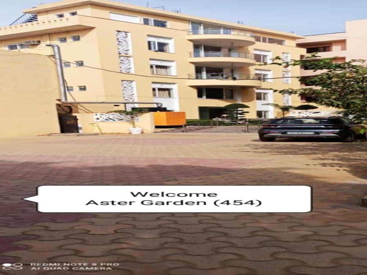 Oyo 74401 Aster Garden Suites Delhi  Esterno foto