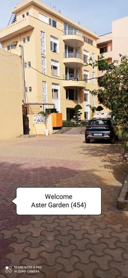 Oyo 74401 Aster Garden Suites Delhi  Esterno foto