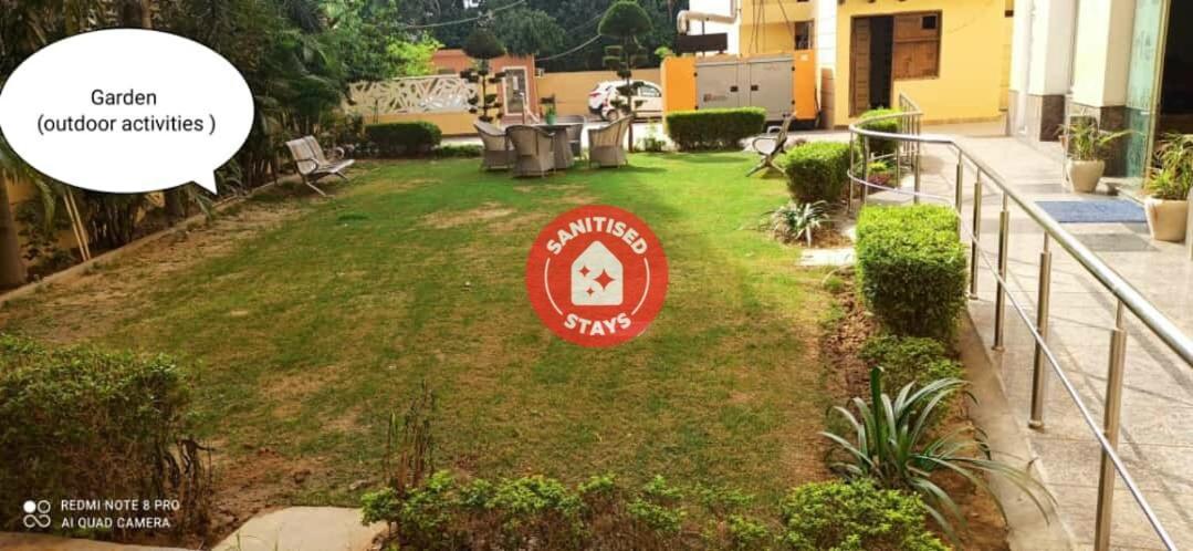 Oyo 74401 Aster Garden Suites Delhi  Esterno foto